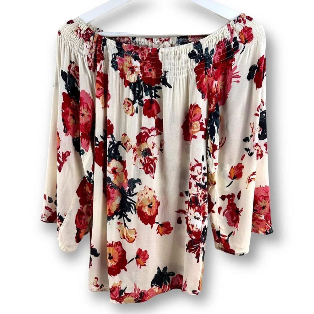 Love‎ Stitch red floral off-shoulder top size M